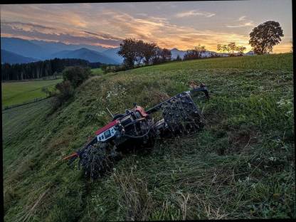 Mähen und Mulchen von Steilflächen mit Motormäher
