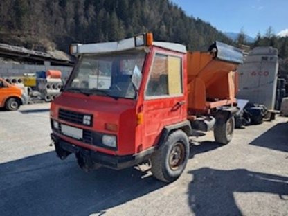 Reform Muli 970 mit Streugerät, nur 2.000 Bstd.