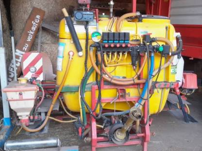 Feldspritze Spritze 600 l, 9 m, el.-hydr.