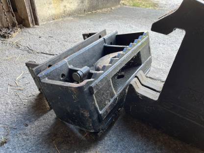 Bild 4:Frontgewichte mit Träger Steyr