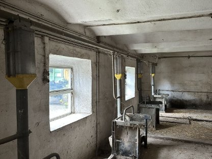 Bild 2:Rohrfütterung samt Antrieb und Silo