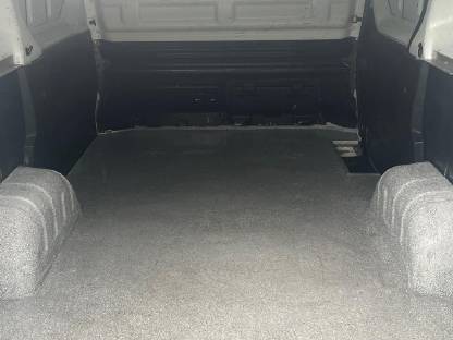 Bild 5:Nissan Lieferauto