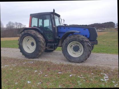 Bild 4:Valtra Valmet 8450