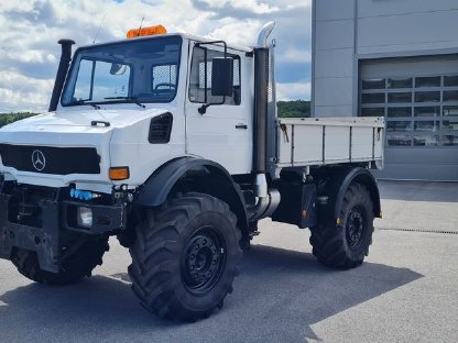 UNIMOG 2450 U437