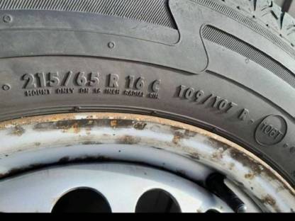 Bild 2:VW T5 Sommerreifen Semperit 215/65 R16C Reifen mit Felgen