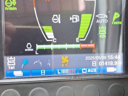 Bild 4:Takeuchi TB290-2 mit Zentralschmierung