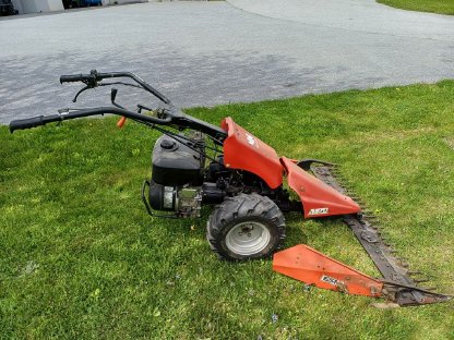 Bild 2:Motormäher Vogel & Noot