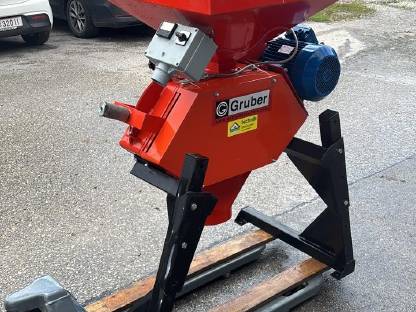 Bild 4:Getreidequetsche Gruber Getreidetechnik
