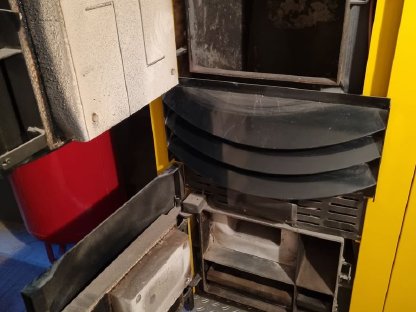 Bild 2:Pellets-Holz-Kombikessel SHT TDA 15