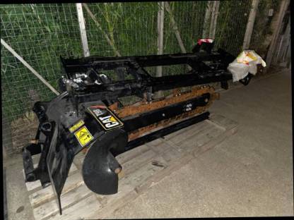 Bild 5:Schlitzfräse CAT T9B