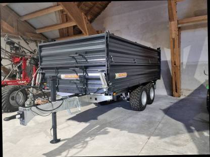 Schwaighofer Tandem-Dreiseitenkipper 13 t Gesamtgewicht