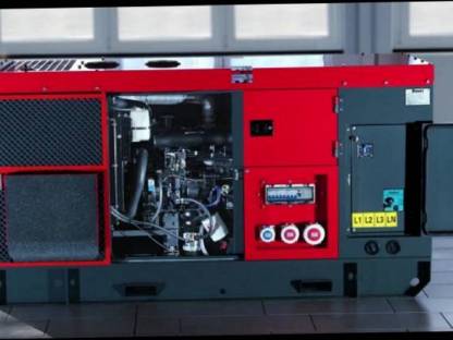 Bild 3:Notstromgenerator 24 kW / 30 kVA