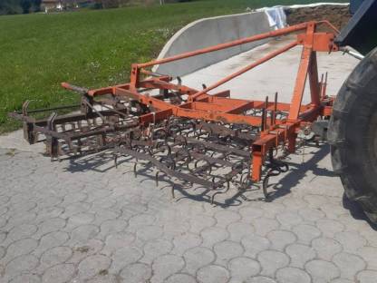Bild 2:Saatbeetkombination, Federzahnegge, Grubber