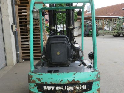 Bild 3:Mitsubishi FB18NT Elektro 3-Rad-Stapler