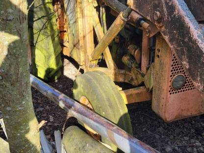 Bild 4:Baggerlader MF 50