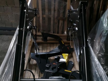 Bild 2:Frontlader HAUER POM-R passend für Case CX 90 Allrad