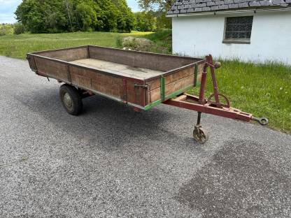 Bild 3:Traktoranhänger