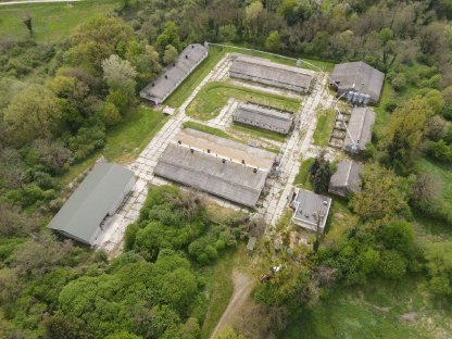 Bild 7:Schweinezuchtanlage und Schlachthof - 29,25 ha - Grenznähe