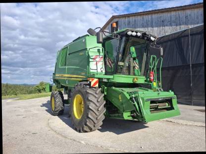 Mähdrescher John Deere T560 Hillmaster Bj. 2011, 6,7 m, 1.770 h
