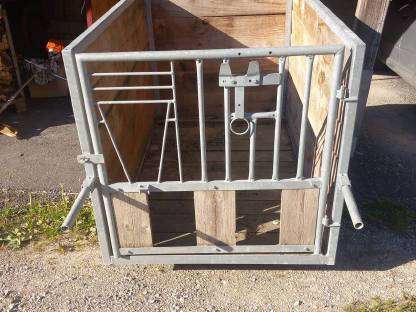 Kälberbox fahrbar