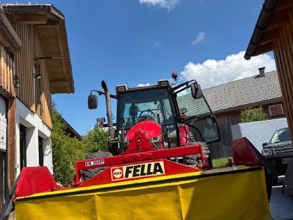 Bild 2:Frontmähwerk Fella KM 300FP
