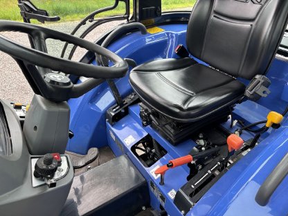 Bild 6:ISEKI TLE3400 mit Frontlader, Schaufel Bj. 2020 63,9 Bstd.