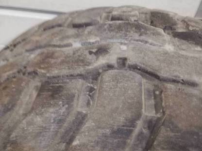 Bild 3:Komplette Kipperreifen 435/50R19.5