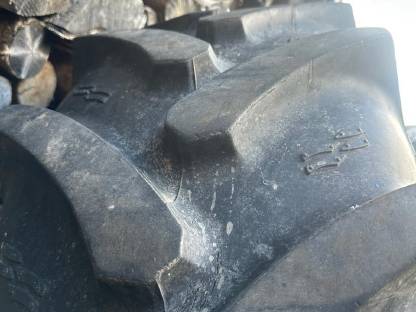 Bild 2:Traktorreifen gebraucht 380/85/24