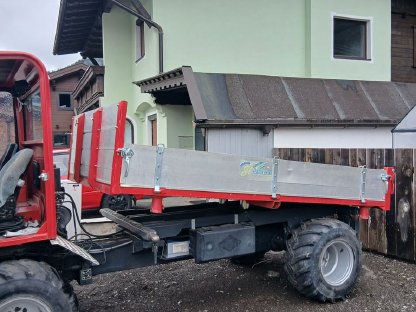 Bild 3:Carraro Schlepper Cargo 80