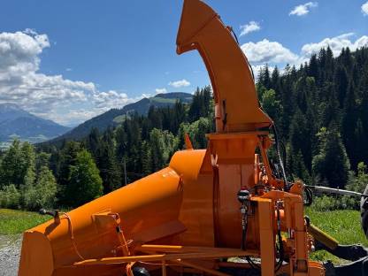 Bild 2:Schneeschleuder Kahlbacher KS 130