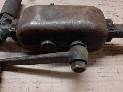 Bild 3:Handbohrmaschine mit 2 Geschwindigkeiten