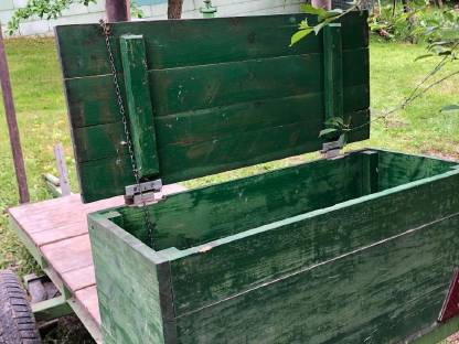 Bild 2:Brennholzwagen
