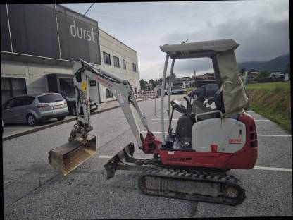 Bild 3:Bagger Takeuchi TB216