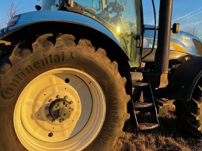 Bild 6:New Holland T7030 AutoCommand