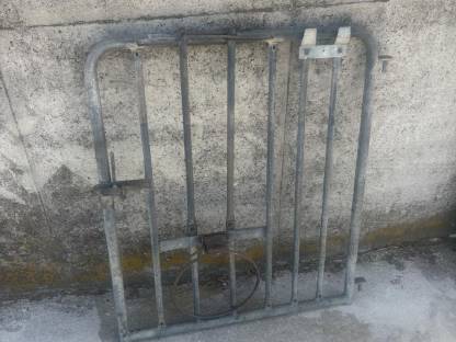 Bild 2:Türe für Kälbereinzelbox