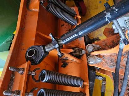 Bild 2:Hydrac Schneepflug