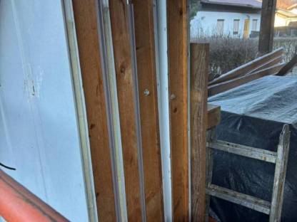 Bild 2:Containerwände