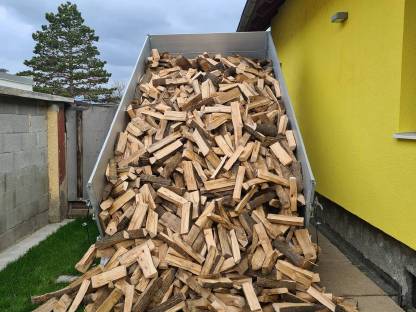 Bild 4:Brennholz Hartholz Esche, Eiche