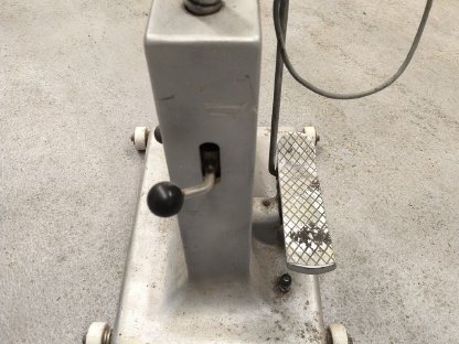 Bild 3:Dosenverschlussmaschine S80 BS, Stiller