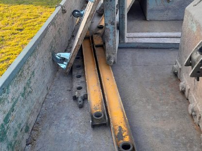 Bild 7:Steyr 40 mit Frontlader