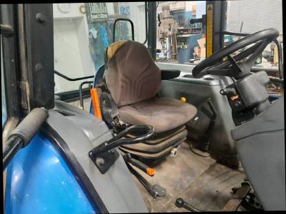 Bild 2:Kabine zu New Holland TL