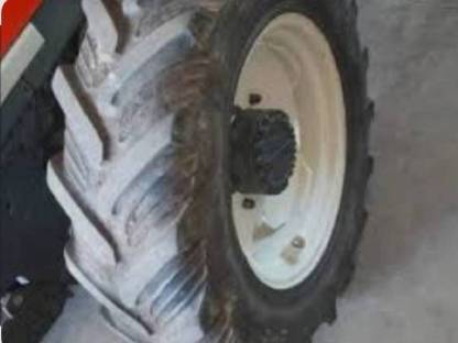 Suche Traktorreifen 320/85 R24 (12.4 R24)