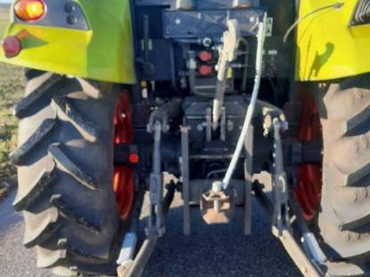Bild 3:Claas Axos 310