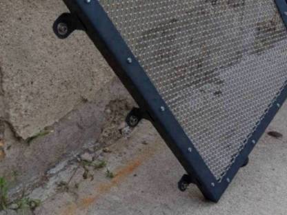 Bild 2:Mähschutzgitter John Deere 6000/6010/7000/7010 Serie