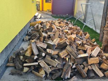 Bild 5:Brennholz Hartholz Esche, Eiche