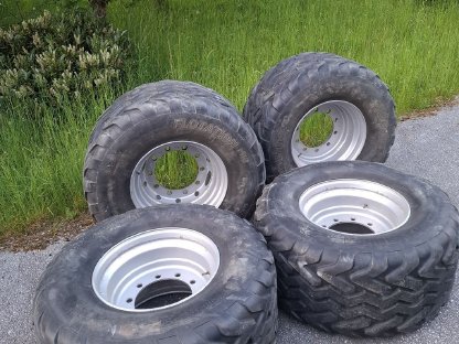Reifen 560/45R22,5