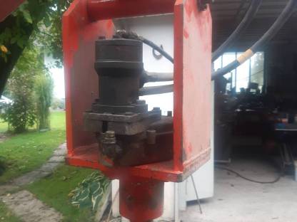 Erdbohrer hydraulisch