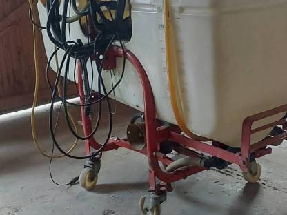 Feldspritze Holder IS800