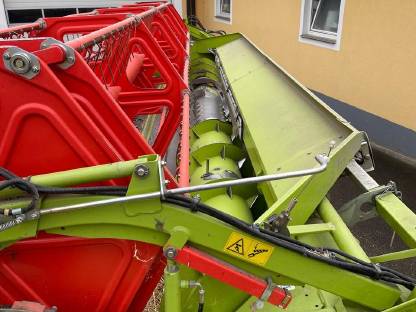 Bild 9:Schneidwerk Claas V600