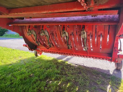 Bild 4:Ladewagen Pöttinger BOSS Junior 1